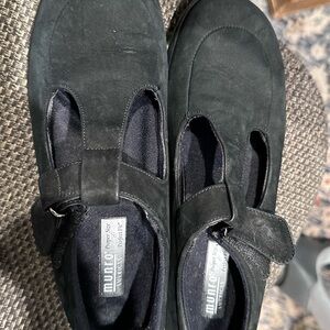 Munro Black womens Shoes 7 N